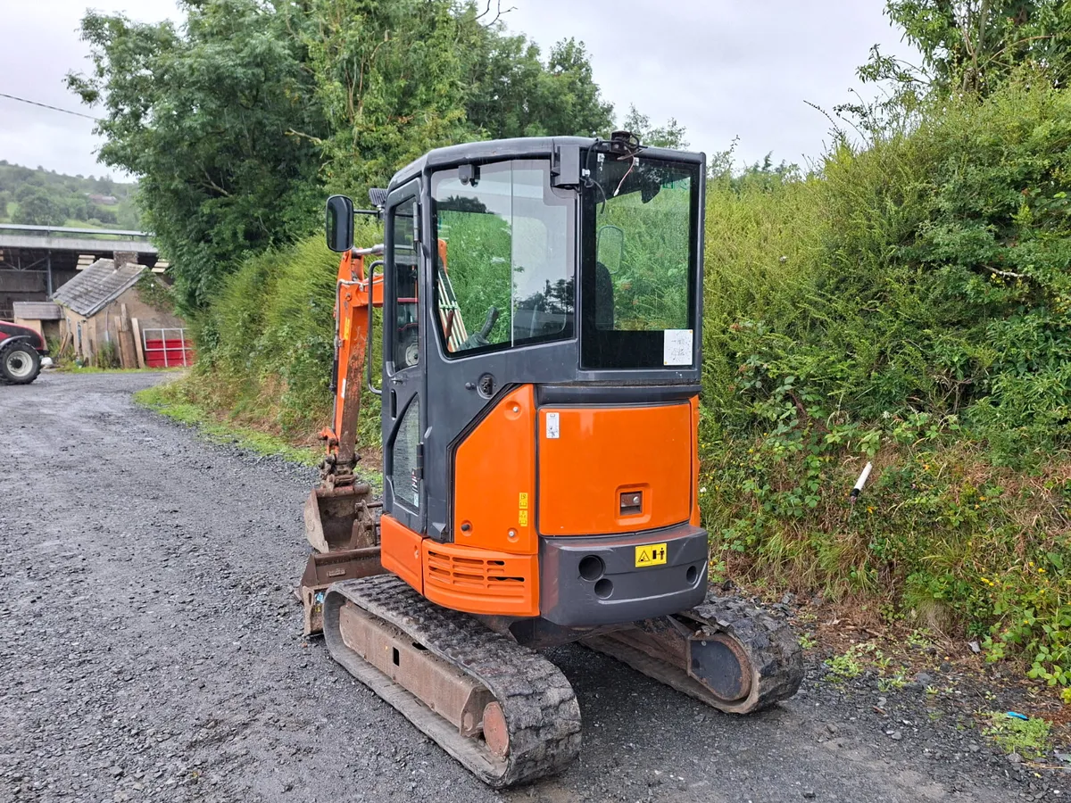 2019  Hitachi 26u.5 - Image 2