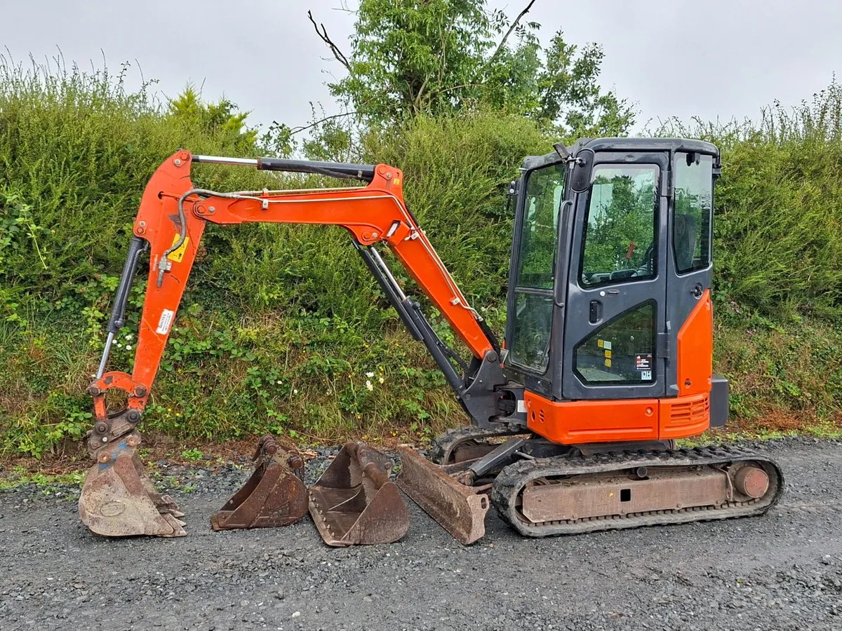 2019  Hitachi 26u.5 - Image 4