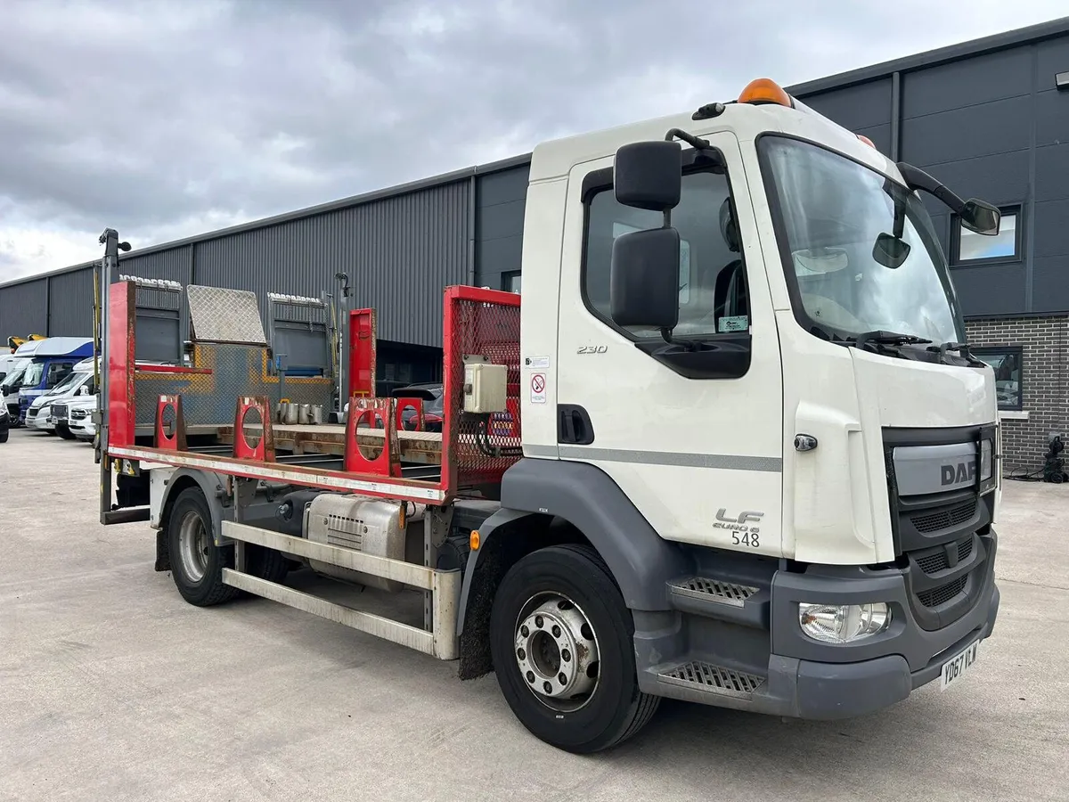 OCTOBER 2017 DAF LF 55 230 14 TONNE - Image 1