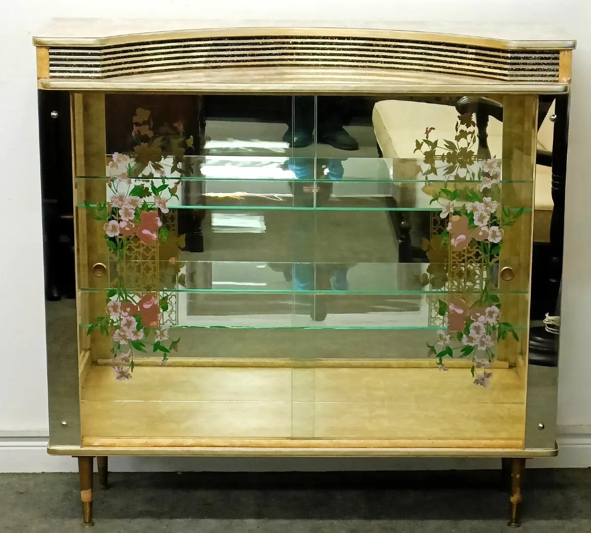 China Cabinets - Image 1