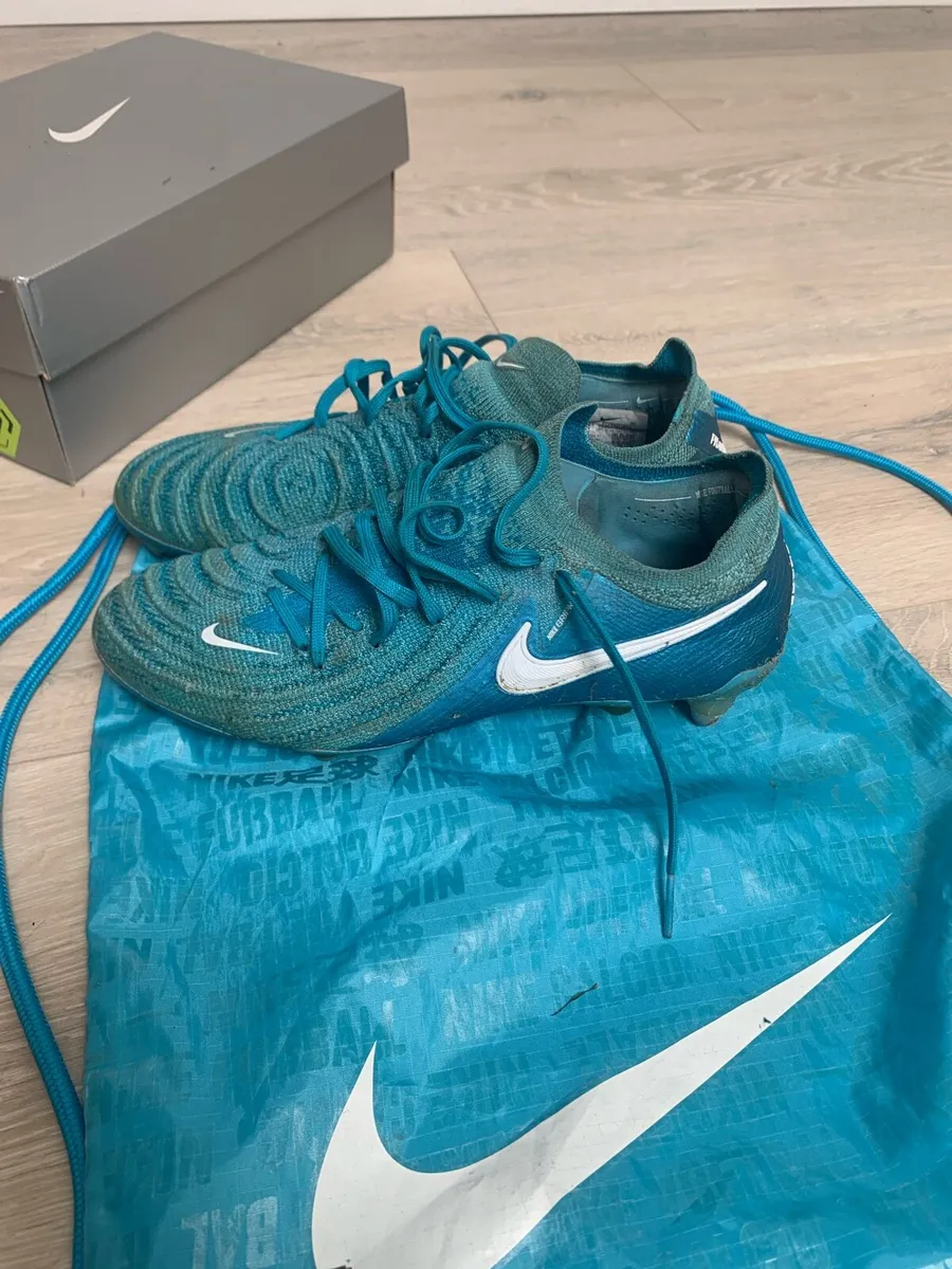 Football boots - Image 4