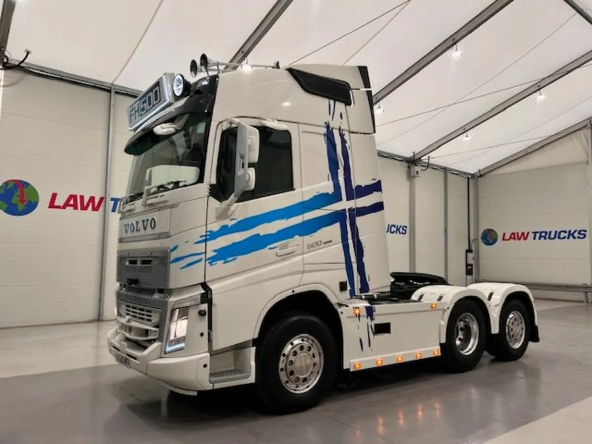 Volvo FH 500 6x2 Rear Lift Tractor Unit PTO Low Mi - Image 2