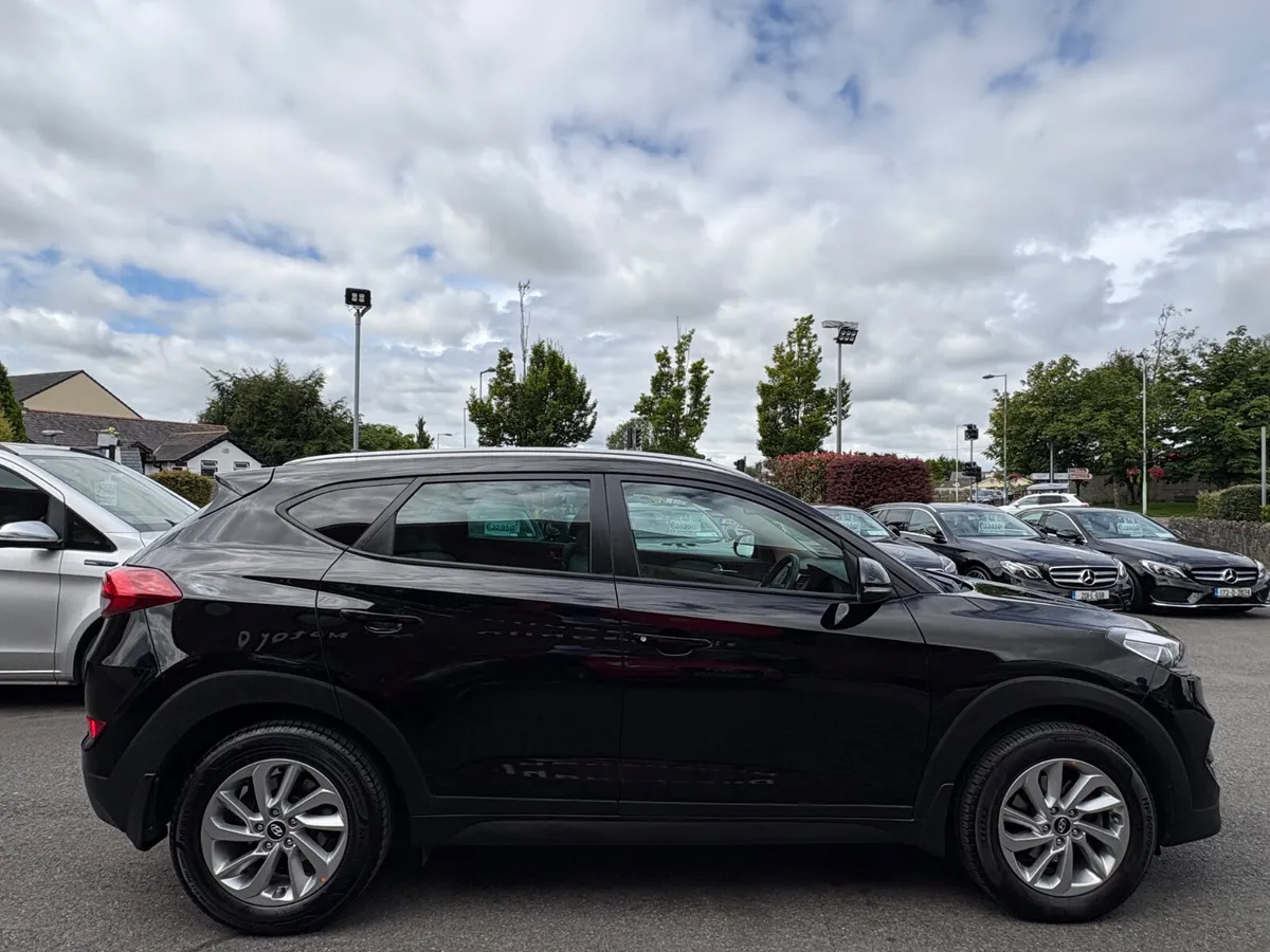 181 Hyundai Tucson Executive *Low Kils* - Image 4
