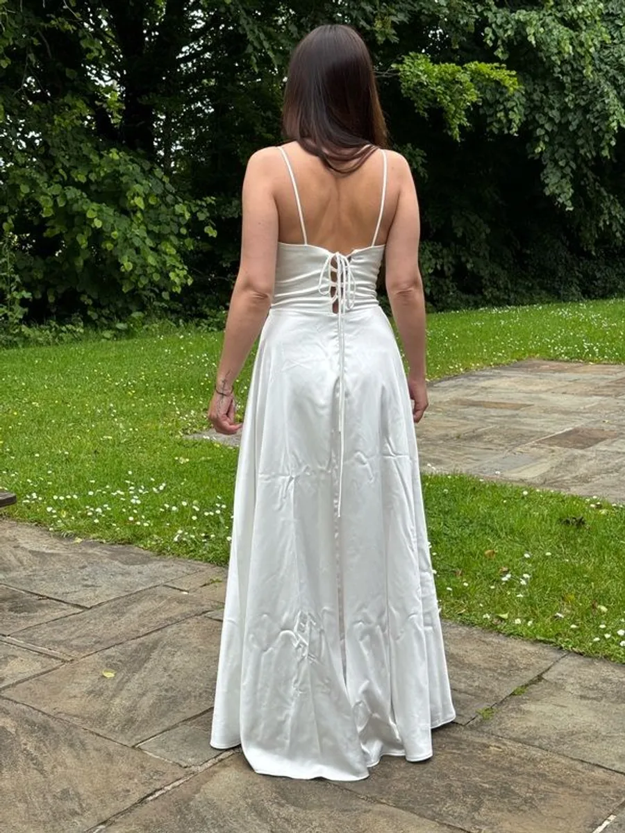 Wedding dress - Image 3
