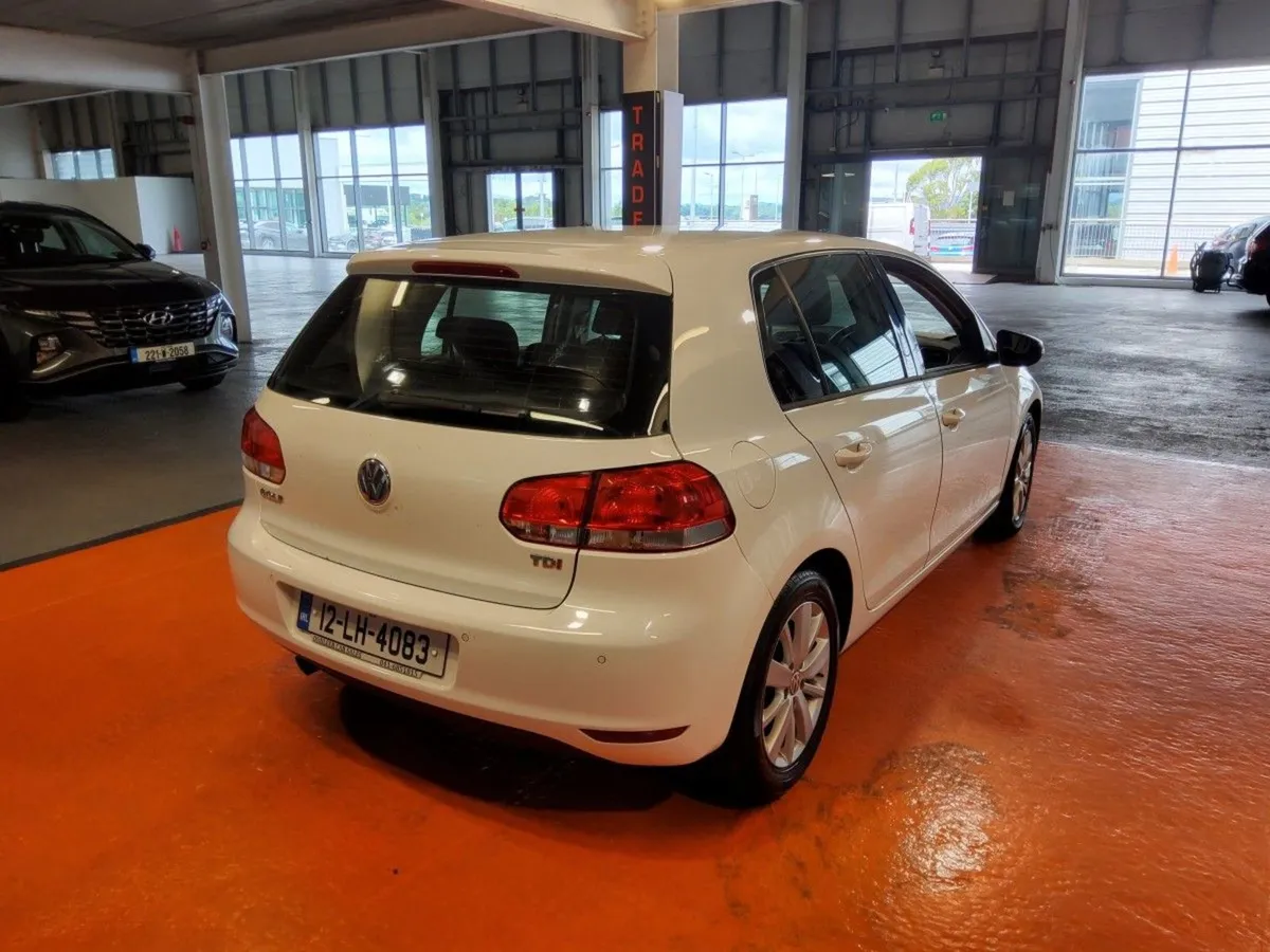 Volkswagen Golf 1.6 TDI 105BHP Match - Image 3