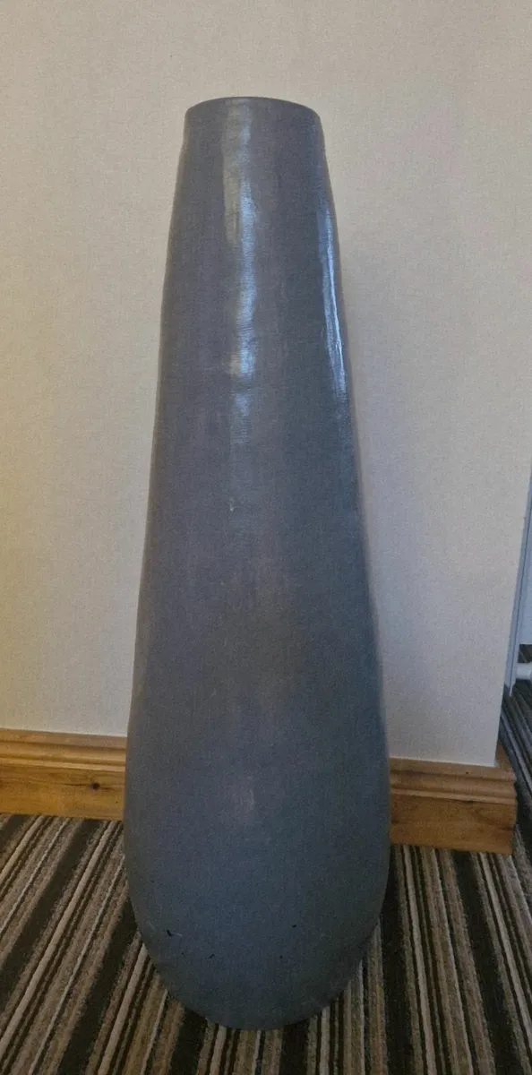 Vase - Image 1