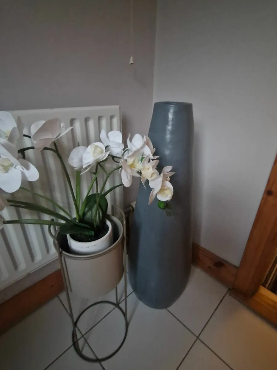 Vase - Image 3