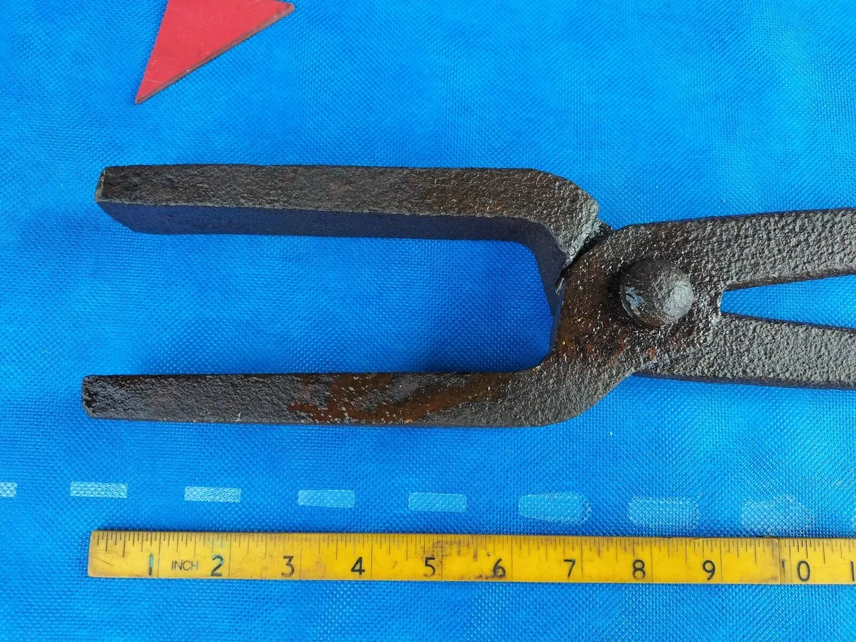 Large Blacksmiths Tongs - Image 2
