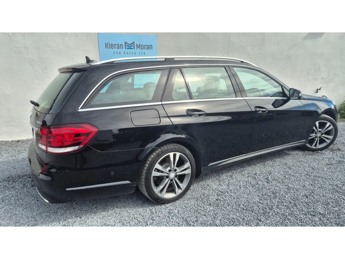 Mercedes-Benz E-Class ESTATE AUTO - Image 4