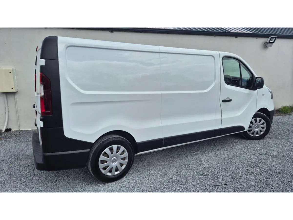 Renault Trafic 2.0l Diesel - Image 4