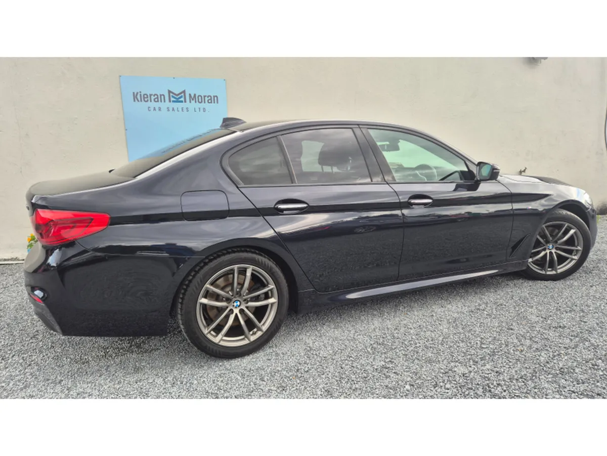 BMW 5-Series M SPORT - Image 4