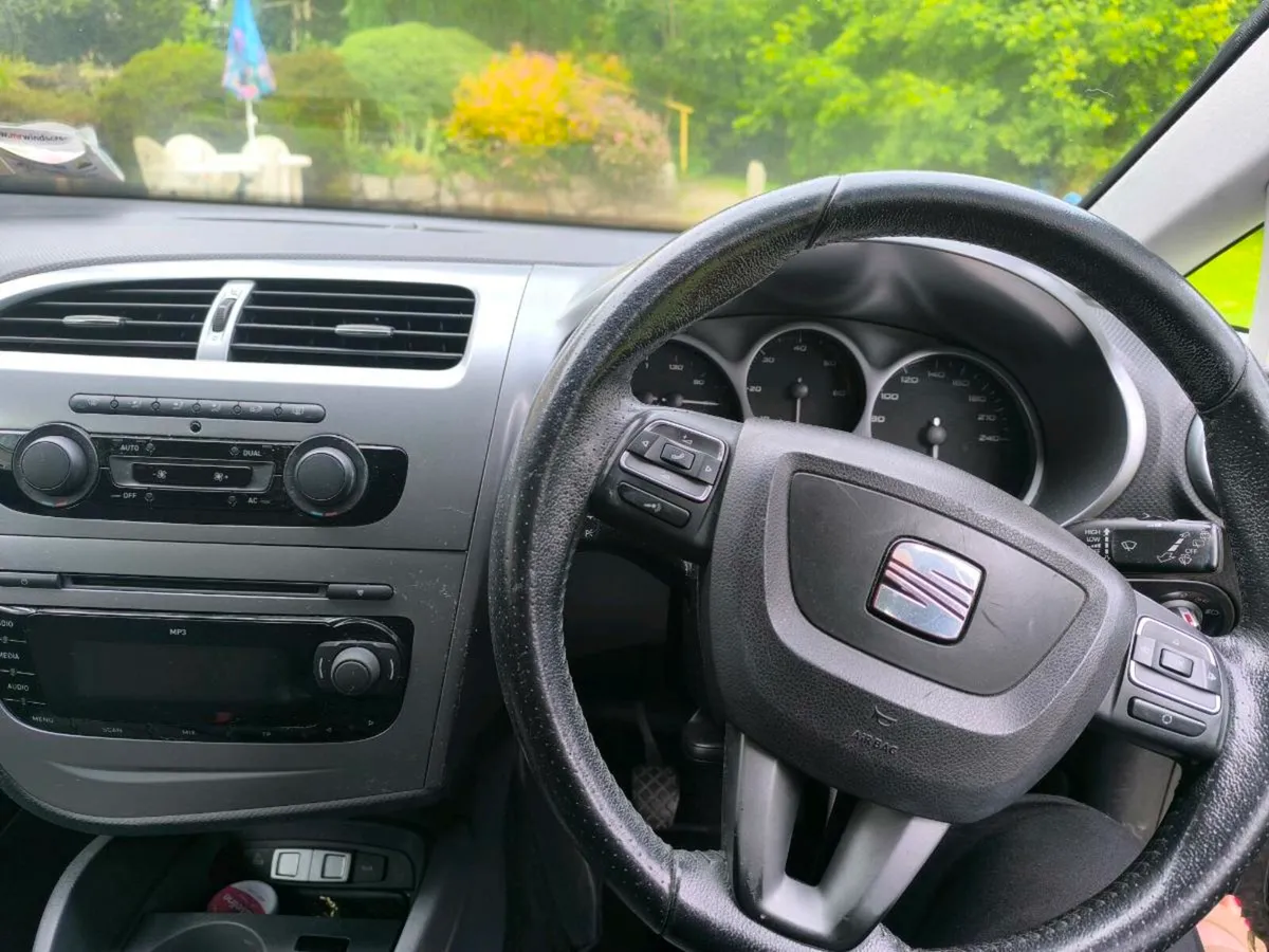 Car - Image 2