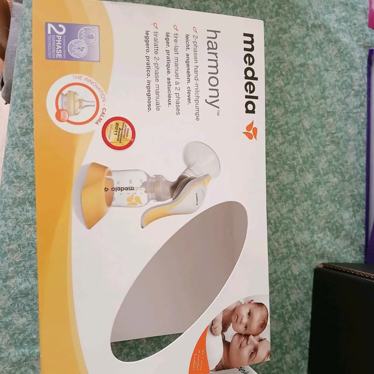 Medela Harmony hand milk pump - Image 1