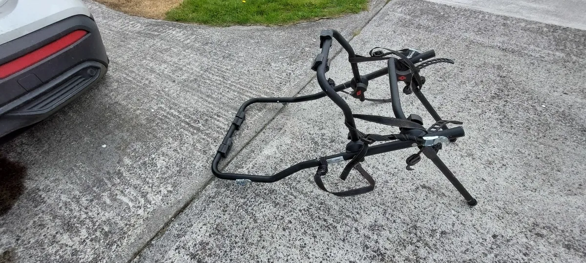 Bikes and bike rack - Image 1