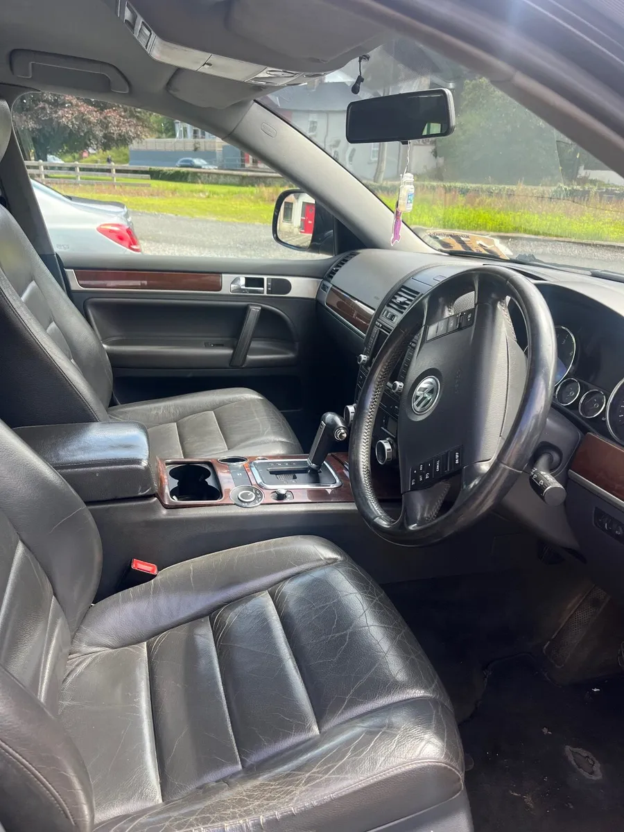 Volkswagen Touareg 2007 - Image 2
