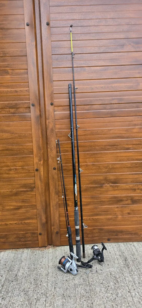 2x Fishing Rod & Reel Set – Includes Extras - Image 2