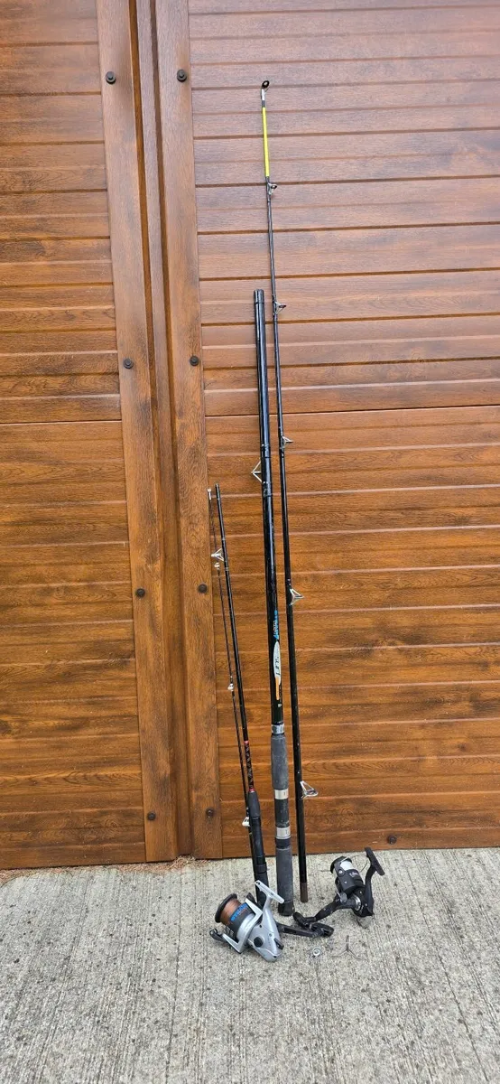 2x Fishing Rod & Reel Set – Includes Extras - Image 3