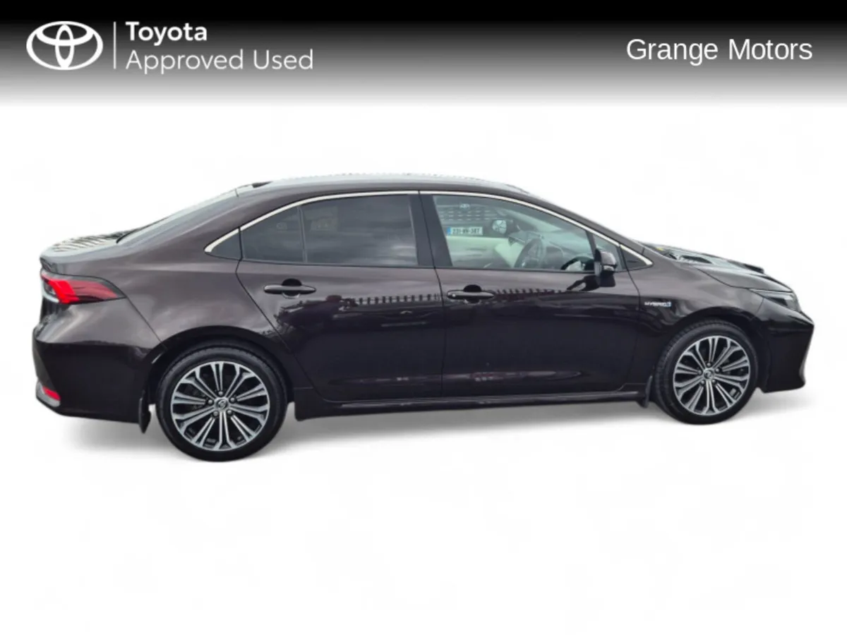 Toyota Corolla 1.8 HYBRID LUNA SPORT SAL**LOW MILE - Image 4