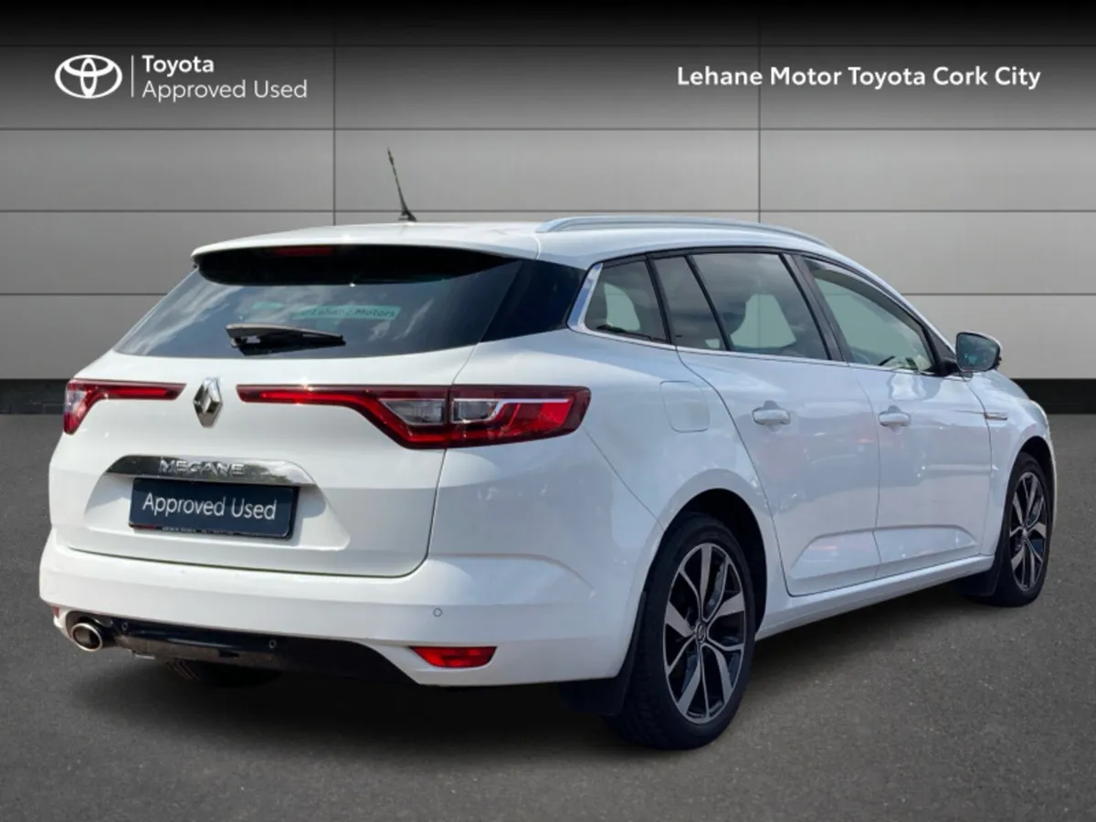 Renault Megane ICONIC TCE 140 GPF MY18 SPORT TOURE - Image 2