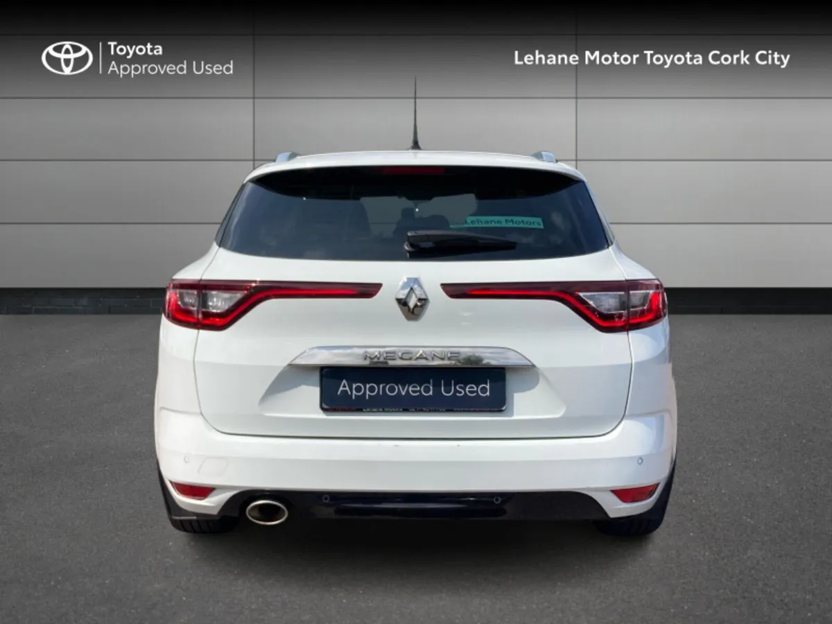 Renault Megane ICONIC TCE 140 GPF MY18 SPORT TOURE - Image 4