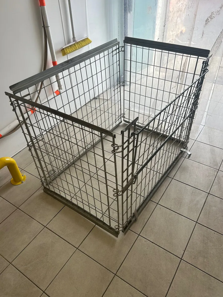 Steel EuroPallet Retention Unit - Image 1