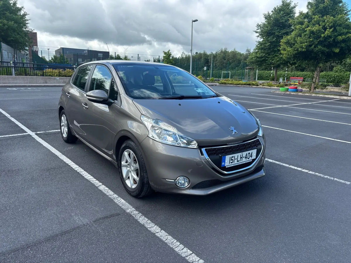 Peugeot 208 - Image 1