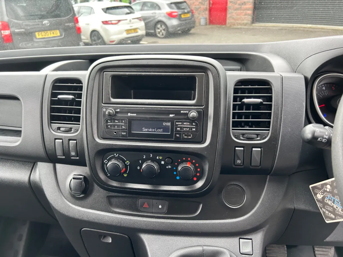 2020 Renault Trafic Swb - Image 4
