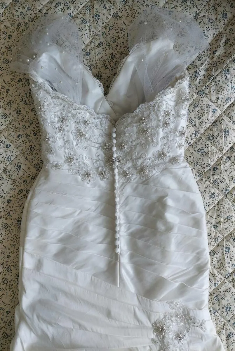 Wedding dress - Image 4