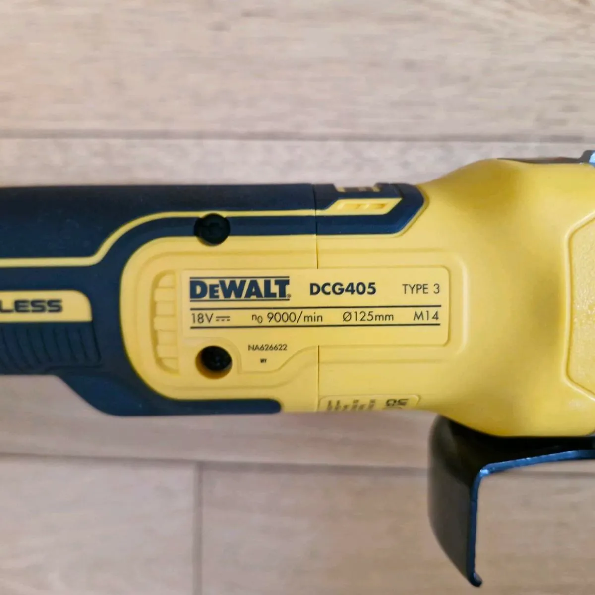 Dewalt battery angle grinder - Image 4