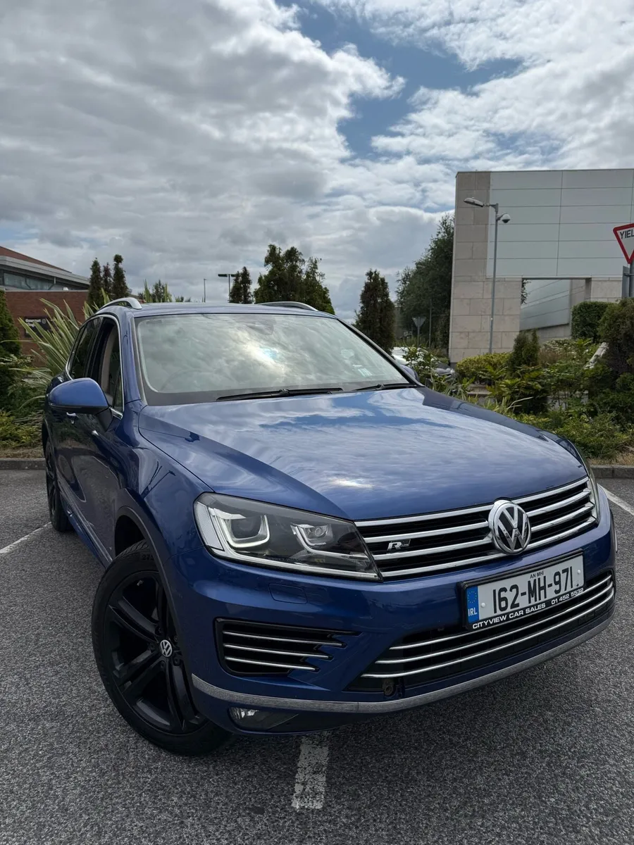 Volkswagen Touareg - Image 1