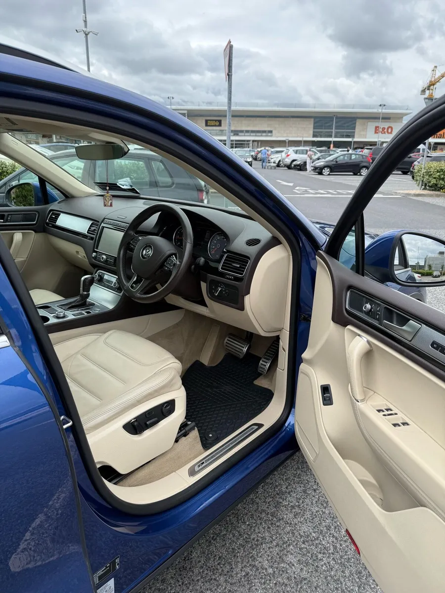 Volkswagen Touareg - Image 3
