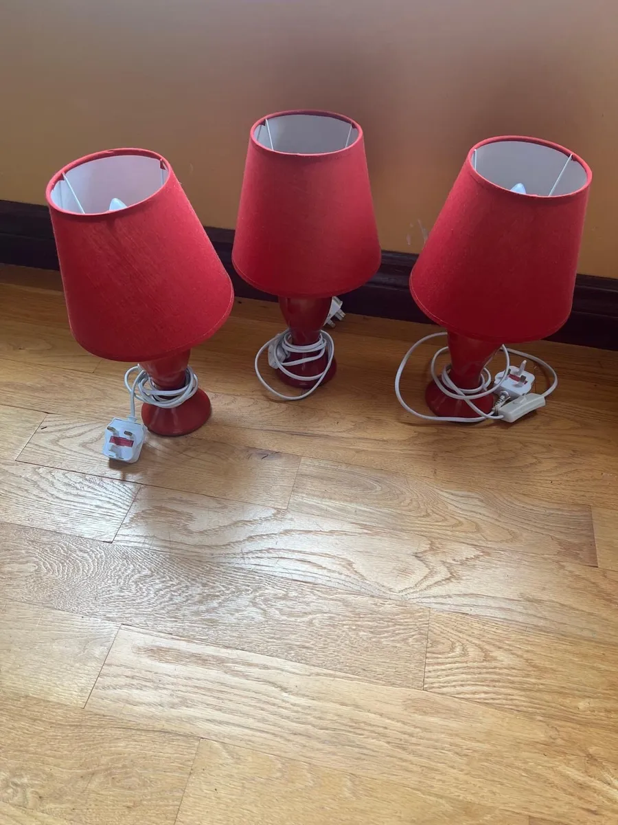 Set of 3 Red Table Lamps