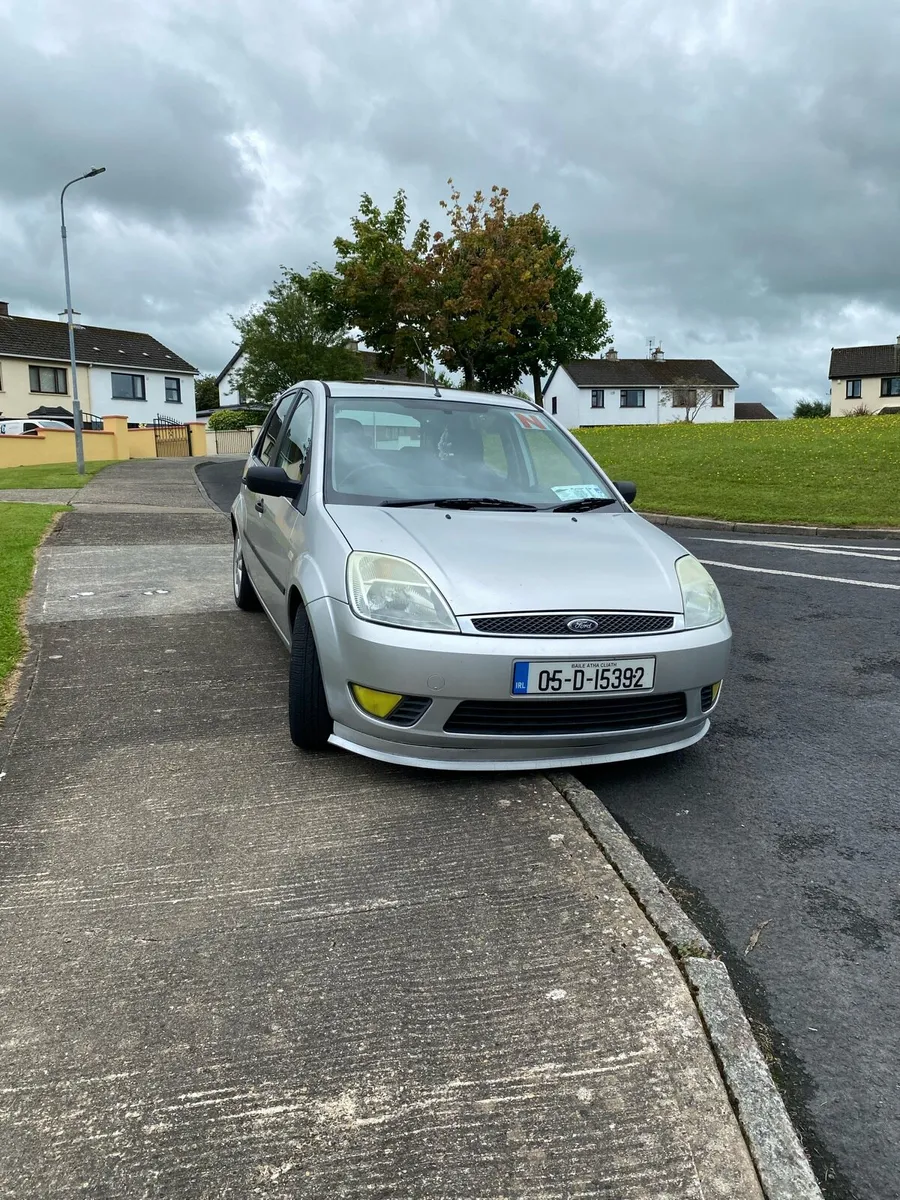Ford fiesta 2005 - Image 1