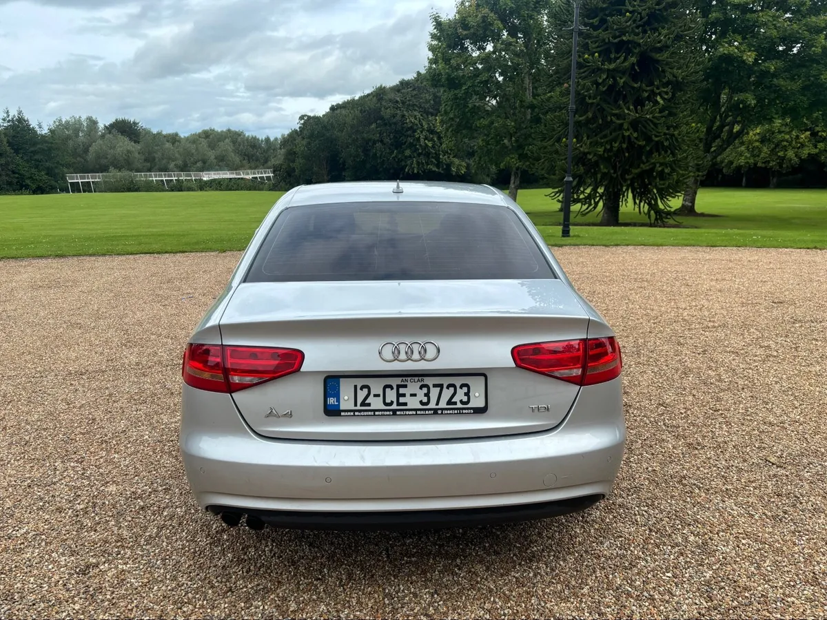 2012 Audi A4 2.0 TDI 140 bhp TECHNIK model high sp - Image 4