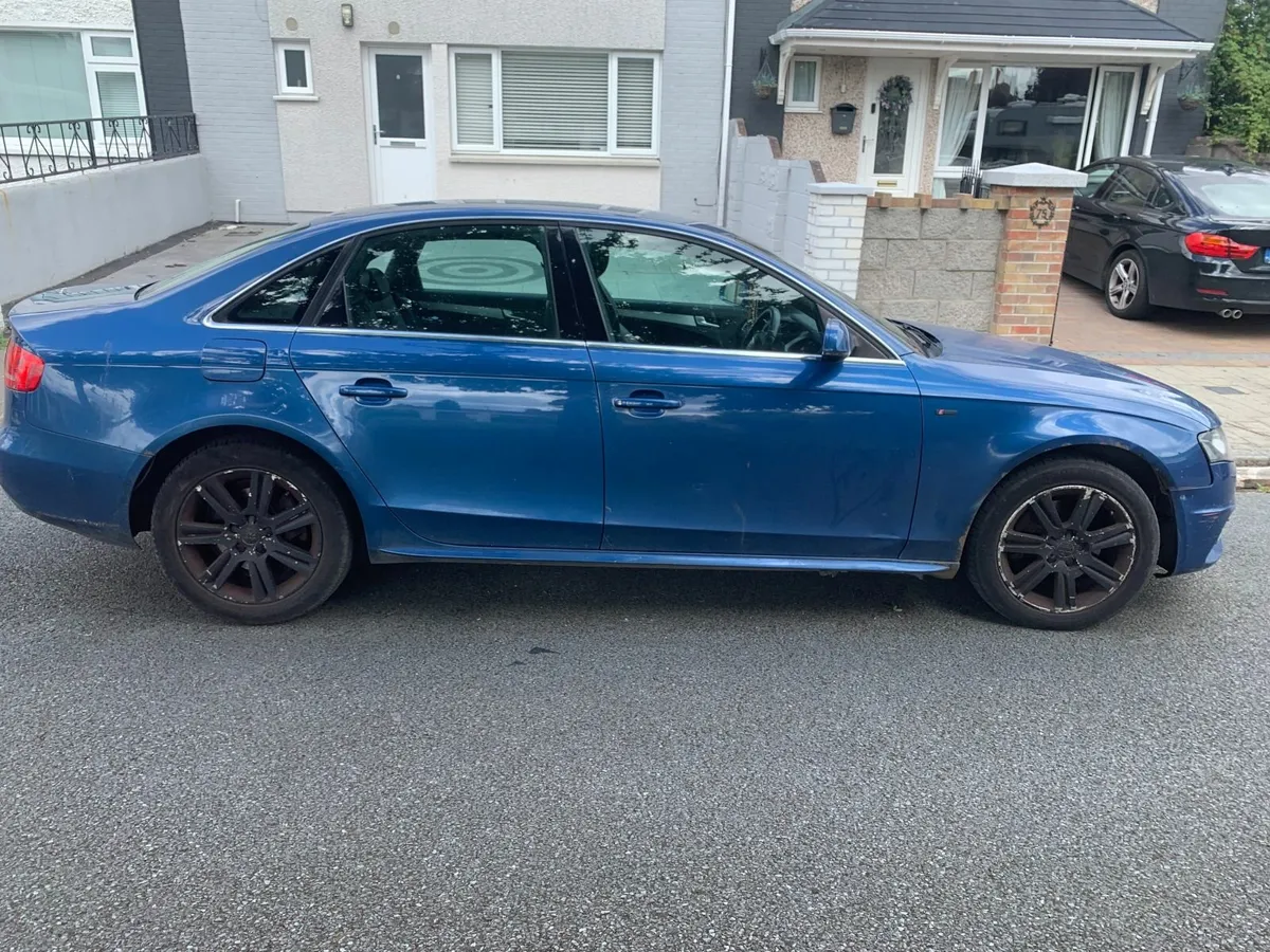 Audi A4 2010 - Image 4