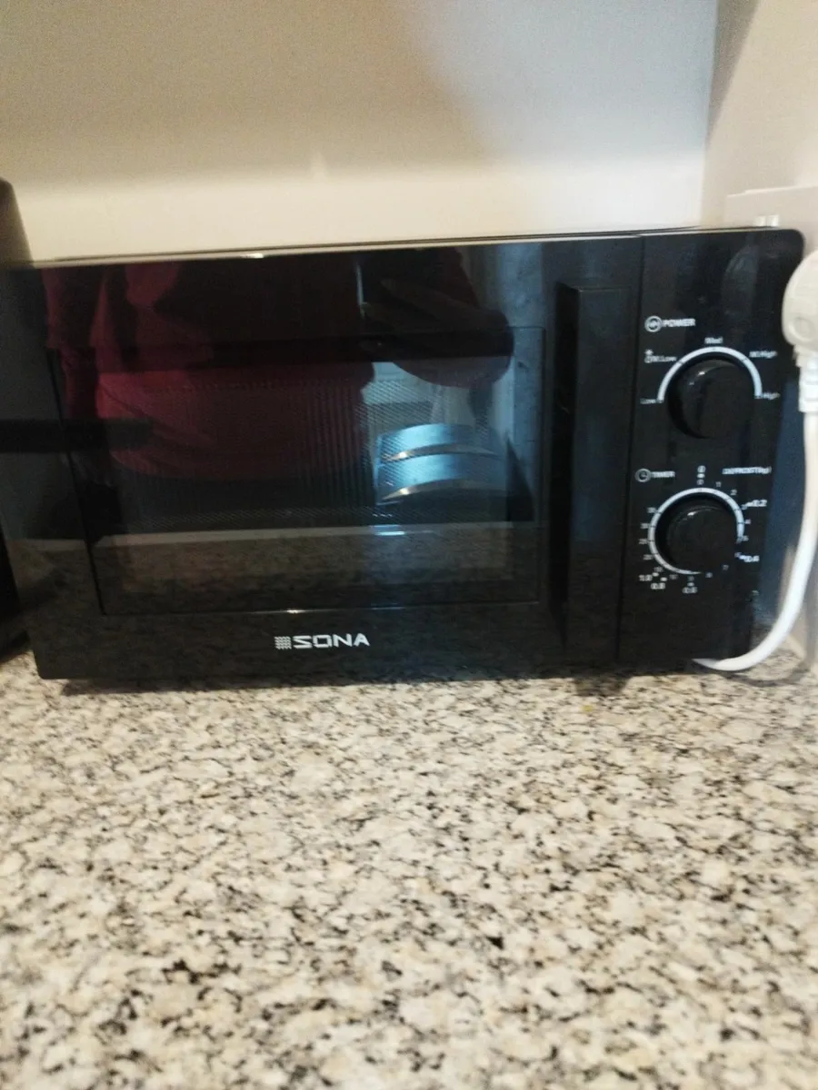Microwave - Image 1