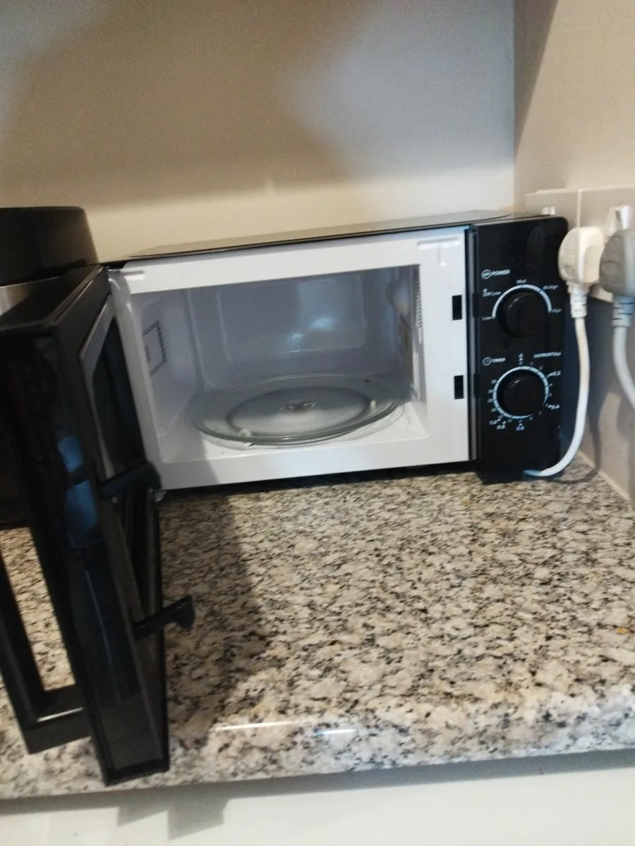 Microwave - Image 2