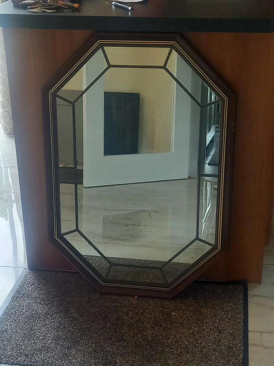 Vintage retro mirror. - Image 1