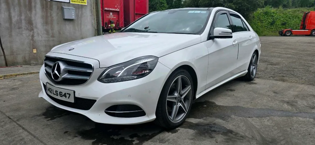 MERCEDES E300 HYBRID - Image 2