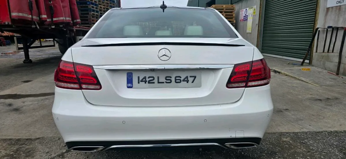 MERCEDES E300 HYBRID - Image 3