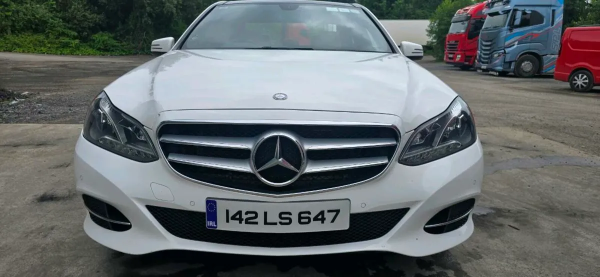 MERCEDES E300 HYBRID - Image 4