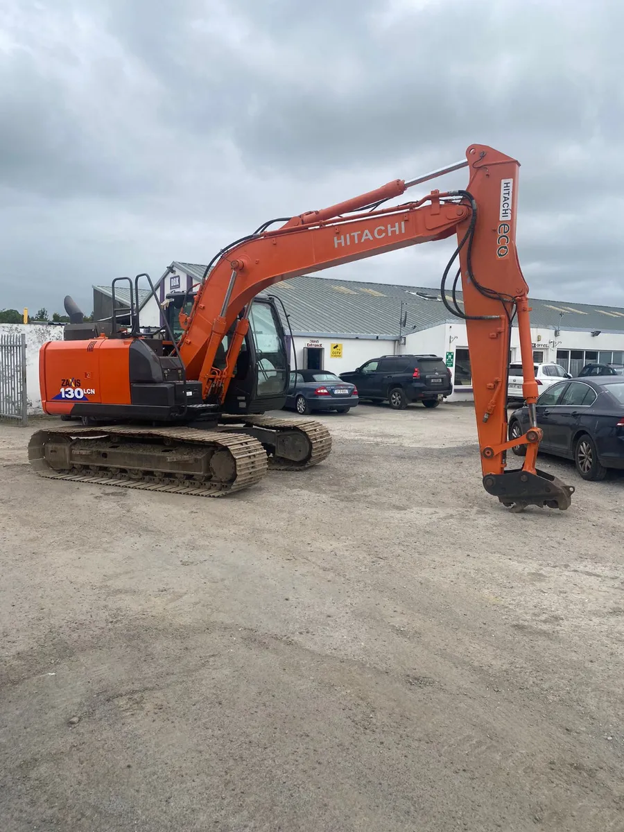 2017 Hitachi 130-6 - Image 3