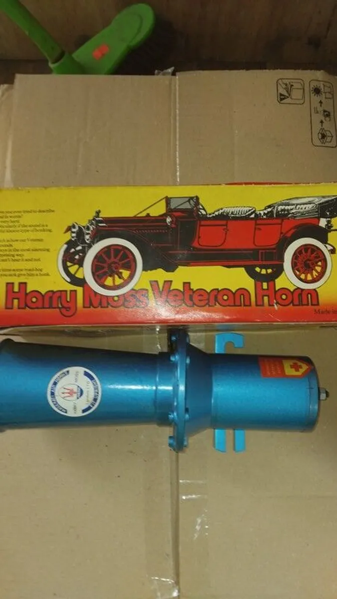 Old/new stock Harry Moss Maserati Horn - Image 1