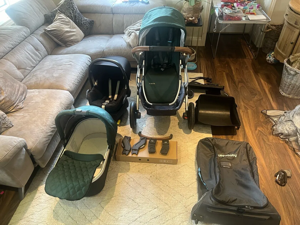 UPPAbaby Vista Full Travel System + Accessories - Image 1