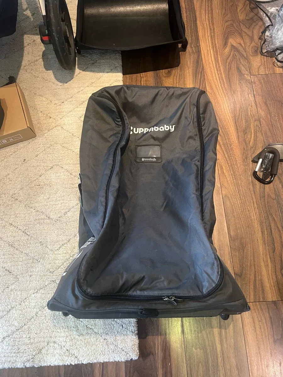 UPPAbaby Vista Full Travel System + Accessories - Image 4