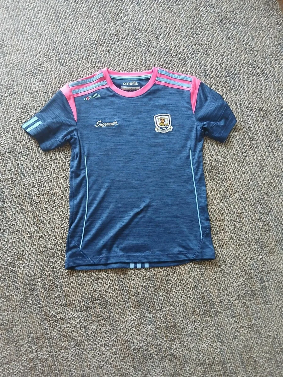 Galway training top age 9-10 - Image 1