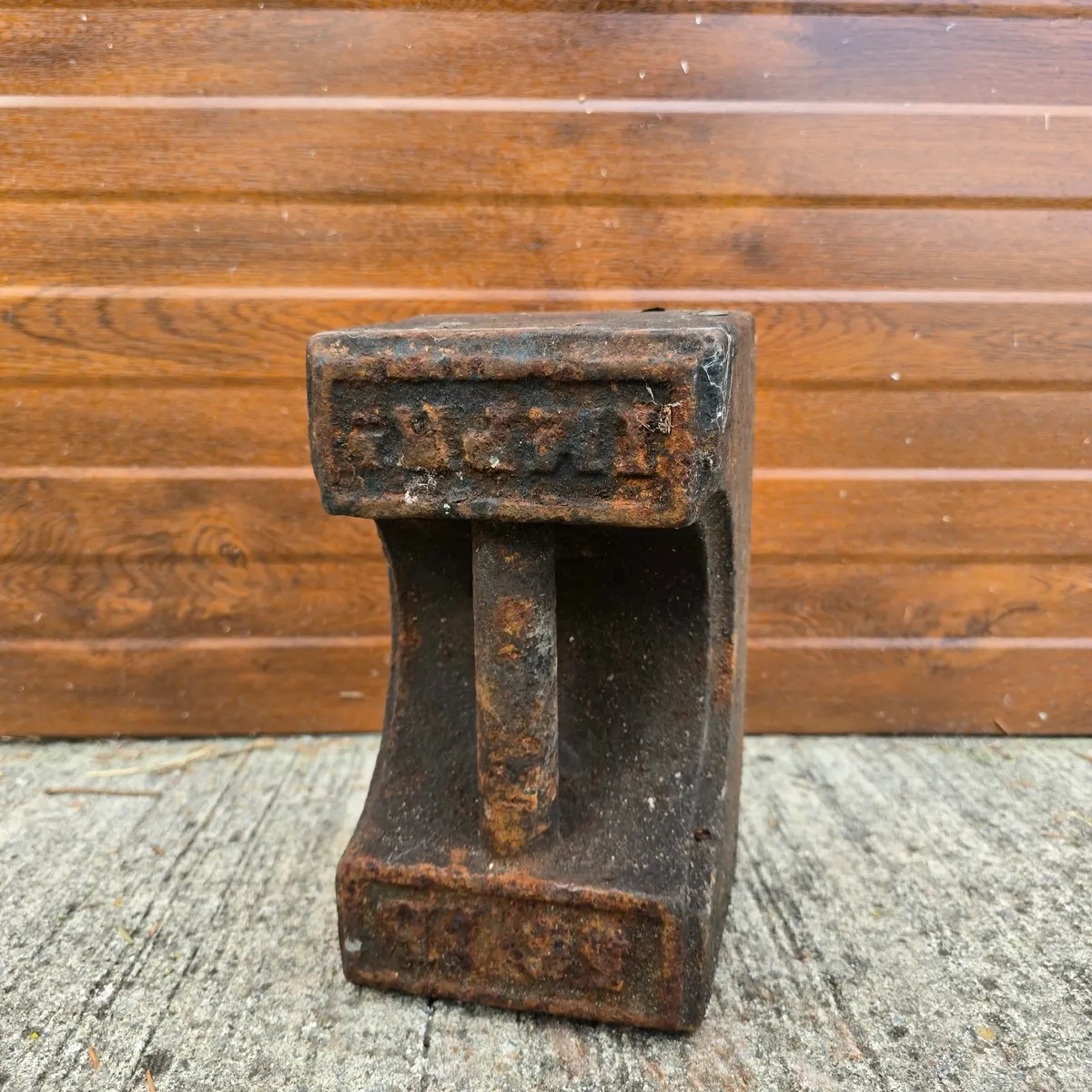 Vintage Cast Iron 25kg Weight Industrial - Image 2