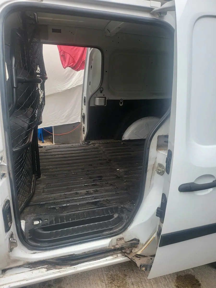 BARGAIN  192 VAN  CVRT  4/26  FULLY SERVICED - Image 2