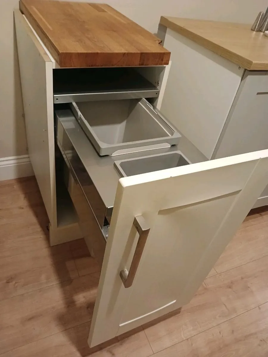 Pull Out Bin Unit Plus FREE Kitchen drawers - Image 2