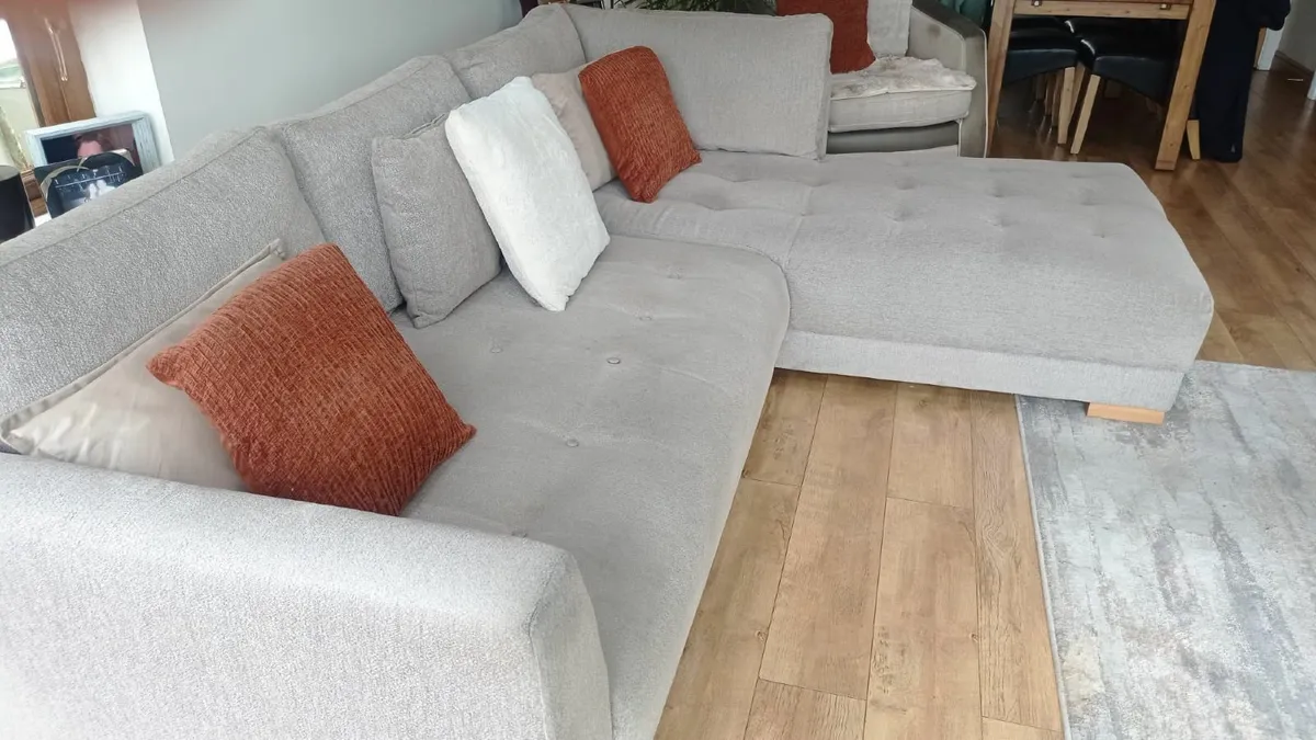 Corner Suite Couch - Image 1